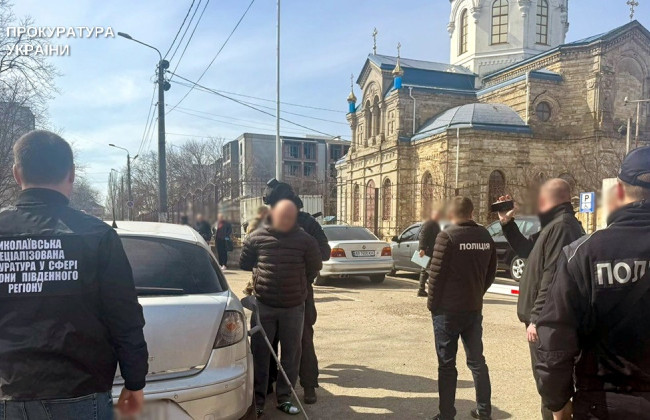 У Миколаєві затримали військового ТЦК, який за 22 тисячі гривень обіцяв «зняти з розшуку»