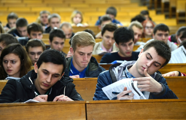 В Одесі професора звільнили з університету через те, що він підготував на іспит білети російською мовою