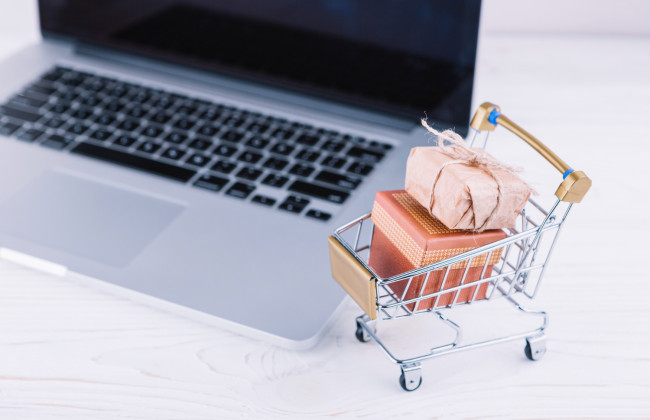 Податок на посилки з-за кордону: уряд пропонує скасувати поріг у 150 євро