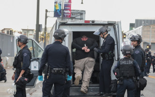 У США після протестів проти Трампа затримали десятки людей, фото