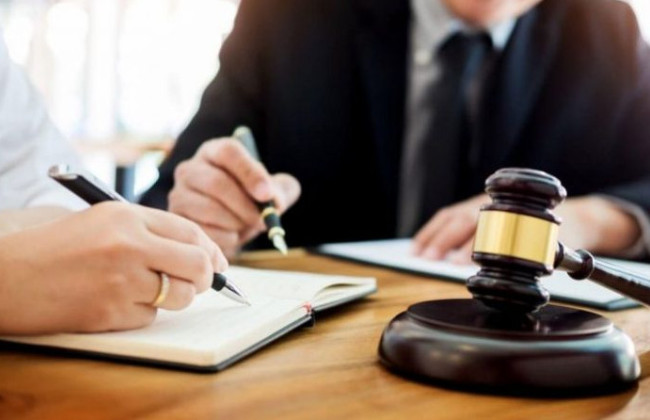 Українці за кордоном зможуть отримувати безоплатну правничу допомогу — закон