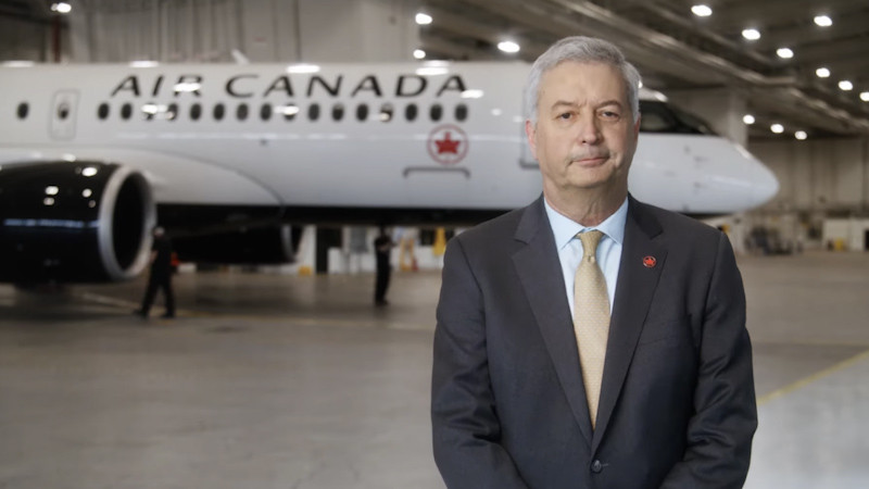 За 20 лет не выучил французский — генеральный директор Air Canada уйдет в отставку после языкового скандала