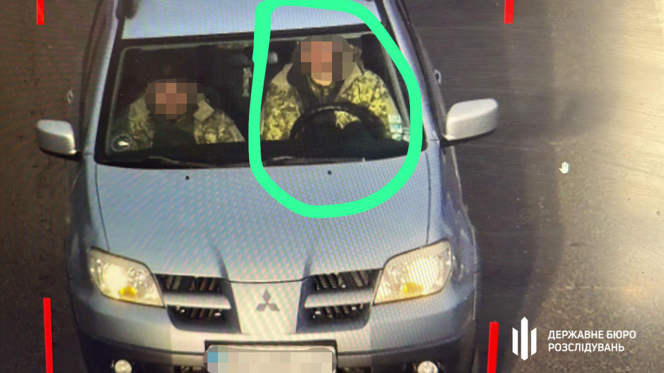 Бегство со службы за 15 тысяч долларов — на Львовщине военнослужащих вывозили из части домой за взятки