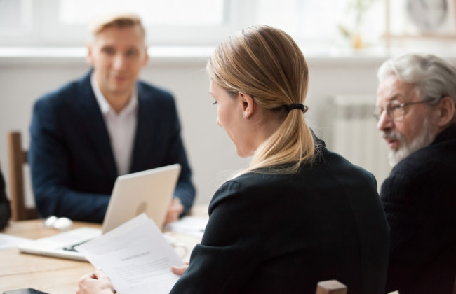 Рідні дядько чи тітка не завжди «близькі родичі»: Верховний Суд визначив, хто не може бути свідком заповіту