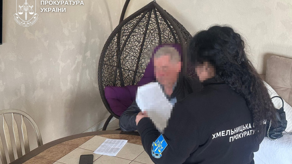 Требовал $6 тысяч за «влияние» на суд и прокурора — разоблачен адвокат из Каменца-Подольского