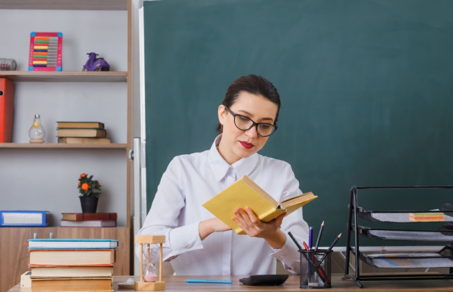 Чи має школа право забороняти звертання «пані вчителько»: пояснення омбудсмена