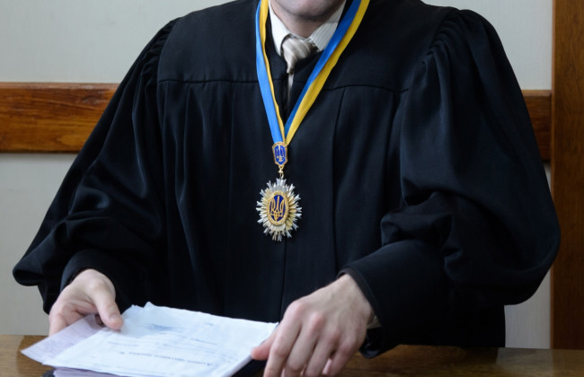 ВП ВС підтвердила, що суддя в кримінальному процесі не має права задовольняти власний самовідвід самостійно