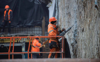 Через будівництво метро на Виноградар обмеження руху у Києві на проспекті Європейського Союзу продовжили
