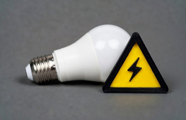 Відключення світла повертаються — як діятимуть графіки 3 квітня