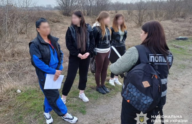 На Чернігівщині викрили канал торгівлі людьми до Європи – жінка штучно втягувала жертв у борги