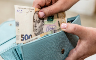 Соцдопомога замість пенсії — хто має право та як оформити виплати