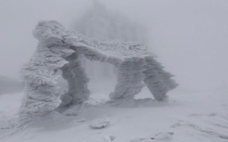 В Карпатах снова зимняя погода: туристов просят воздержаться от походов