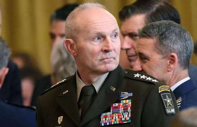 Кадрові перестановки у США: глава Пентагону Гегсет попросив начальника штабу армії Джорджа піти у відставку