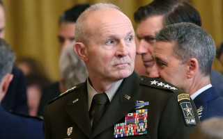 Кадрові перестановки у США: глава Пентагону Гегсет попросив начальника штабу армії Джорджа піти у відставку