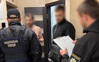 На Дніпропетровщині викрили шахраїв, які привласнили 1 млн гривень у громадян через перевипуск SIM-карти