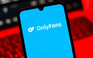 Моделі OnlyFans виграють суди проти податкової — відомо вже про 27 рішень на їхню користь