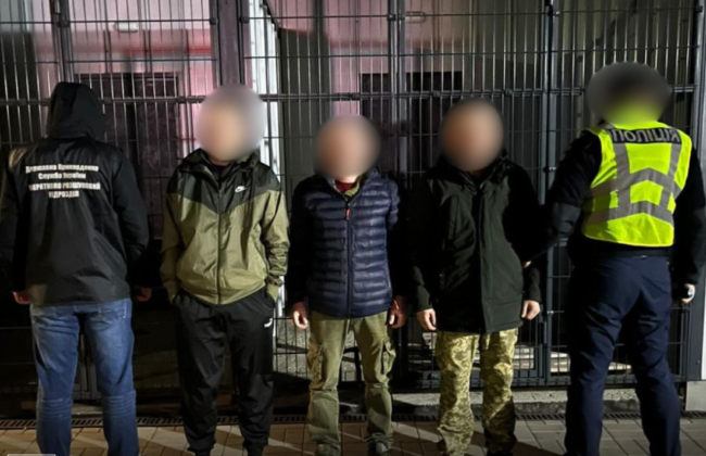 На Закарпатті затримали військових у СЗЧ, які за $10 тисяч переправляли чоловіків за кордон