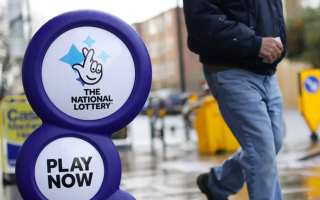 В Британии победитель лотереи не забрал £10 млн за 6 месяцев: деньги передали на благотворительность