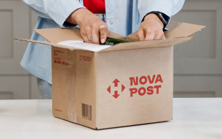 Нова пошта піднімає ціни на тарифи вже з 13 квітня — скільки коштуватиме доставка