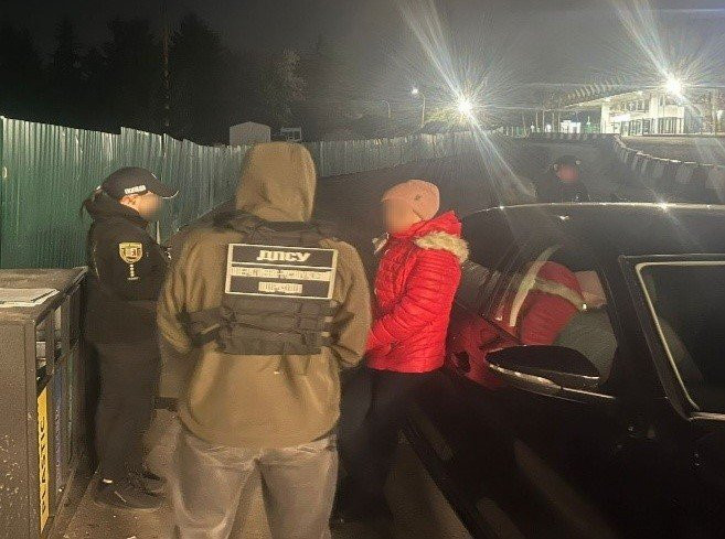Фіктивний шлюб за 100 тисяч гривень — на кордоні викрили спробу виїзду до Словаччини