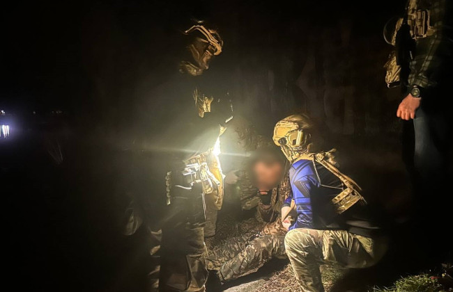 В Ровно мужчина в состоянии алкогольного опьянения угрожал взорвать гранаты — переговоры длились более трёх часов