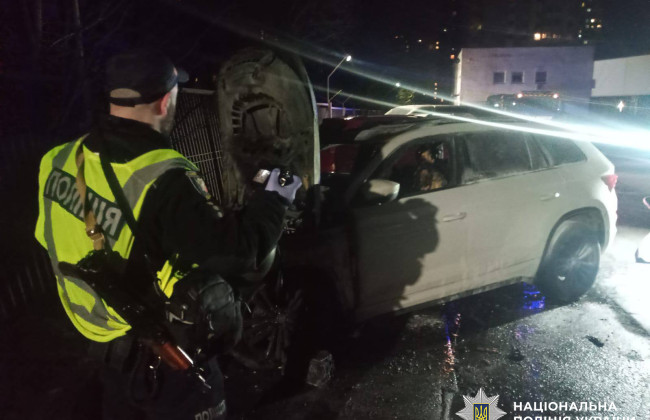 Вечерние взрывы на Борщаговке – в Киеве сгорели автомобили