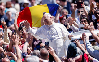 Папа Римський Лев XIV у великодній промові закликав світових лідерів скласти зброю