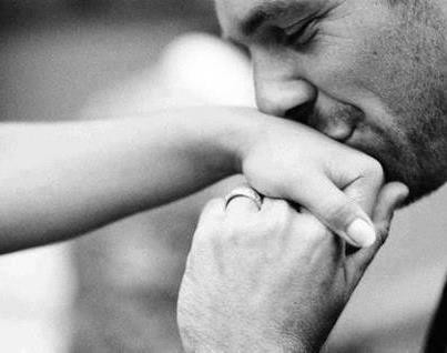 Верховний суд Іспанії визнав поцілунок руки без згоди сексуальним насильством