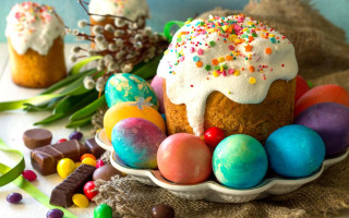 Пасха 2026: когда нужно красить яйца и выпекать паски