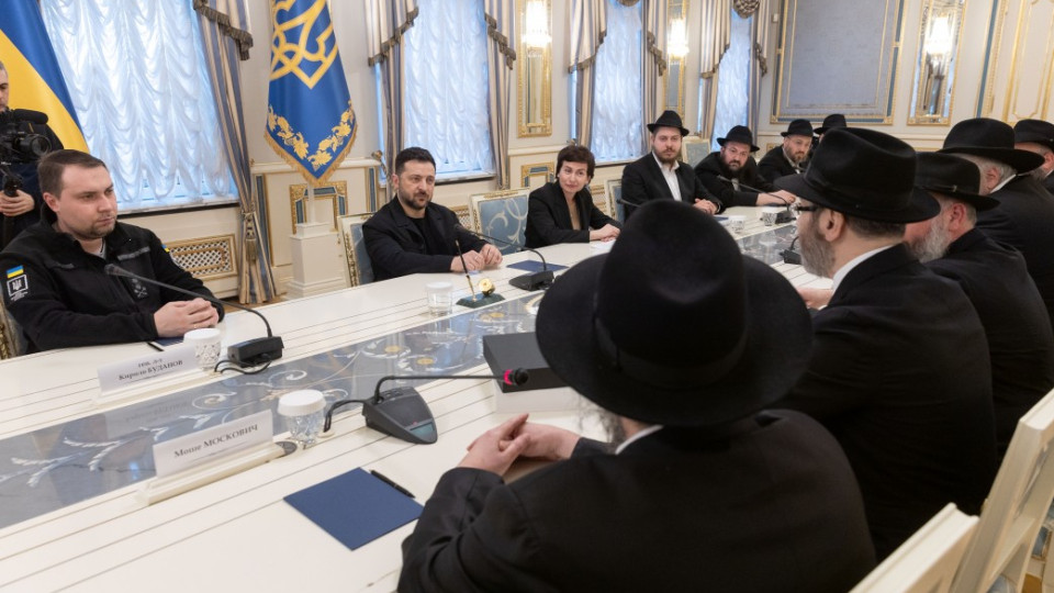 Зеленский встретился с раввинами украинских городов и представителями еврейских общин и поздравил их с праздником Песах