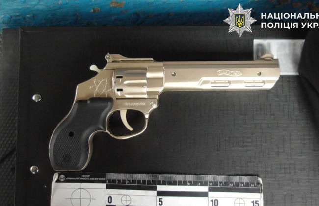 Грабіж із іграшковим пістолетом на Дарниці – суд відправив нападника за ґрати