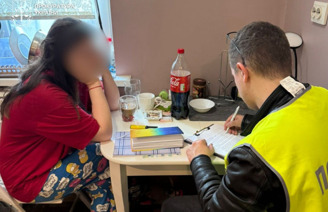 У Києві викрили жінку, яка пропонувала роботу з бронювання, брала передоплату та припиняла спілкування