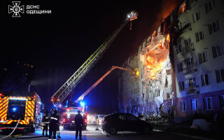 Россияне ударили по многоэтажке в Одессе: погибли три человека, среди них — ребенок