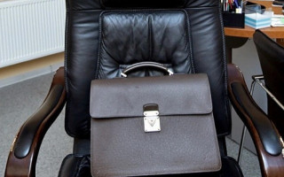 Вища рада правосуддя звільнила двох суддів, які подали заяви про відставку