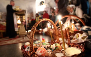 Великдень-2026 з обмеженнями: як міста готуються до свята, чи змінять комендантську годину і де закриють кладовища