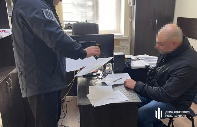 Побив адвоката під час зупинки авто: суд у Миколаєві засудив правоохоронця