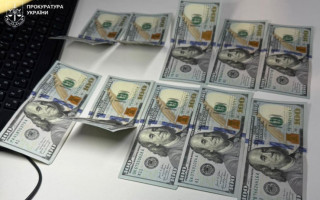 Во Львовской области разоблачили таможенника на схеме вывоза валюты