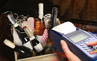 Алкоголь в подарочных наборах: как отражать акцизные марки в чеках РРО