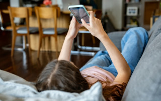 В Греції дітям до 15 років закриють доступ до соцмереж із 2027 року