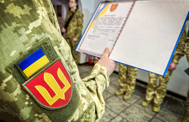 Володимир Зеленський присвоїв почесне найменування 47-й артилерійській бригаді ЗСУ