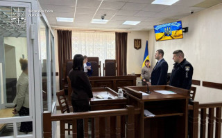 На Закарпатье женщина за $1000 «сдала в аренду» двух своих детей для попрошайничества