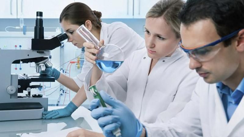 Научным работникам готовят повышение зарплат на 50%: когда могут вырасти выплаты