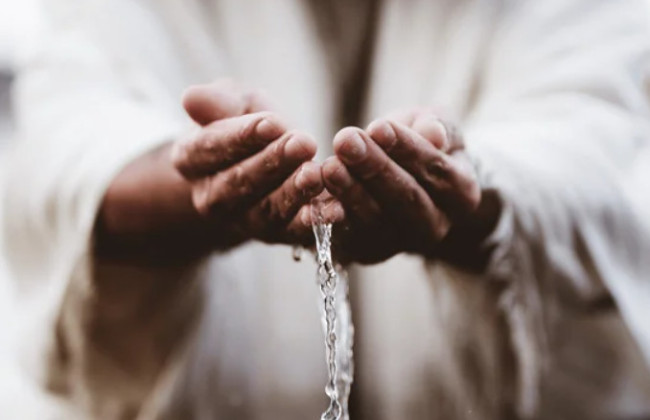 Крещение обернулось трагедией: пастора будут судить из-за смерти мужчины в надувном бассейне