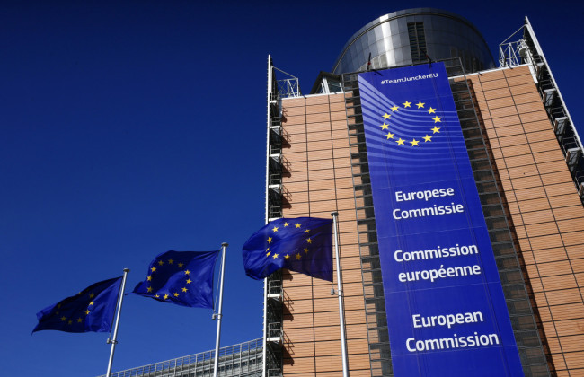 Еврокомиссия требует объяснений от Венгрии из-за разговоров Сийярто с Лавровым