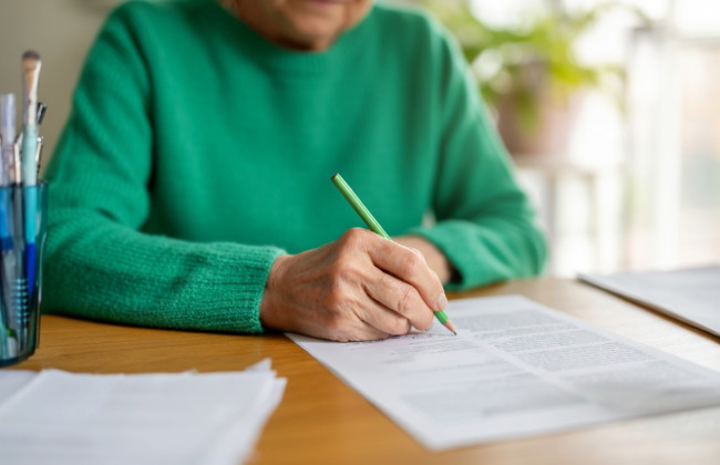 Квартира в обмін на догляд — ризики та правила договору довічного утримання