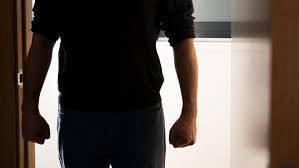 Угрожал и унижал отца: суд вынес приговор мужчине из Борисполя