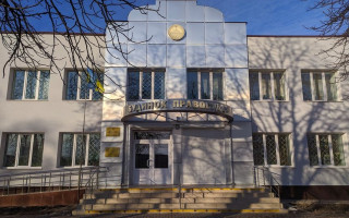 Чоловік виправдовував підпали авто військових «вказівками ШІ»: що вирішив суд