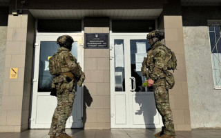 В Сумской области в схеме отсрочек от мобилизации судья и адвокат оформляли «пропавших жен» для мужчин