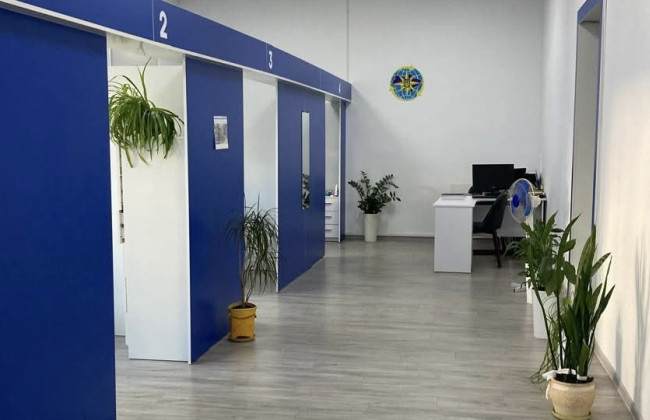 Чи потрібно обовʼязково змінювати паспорт-книжечку на ID-карту: юристи дали роз’яснення