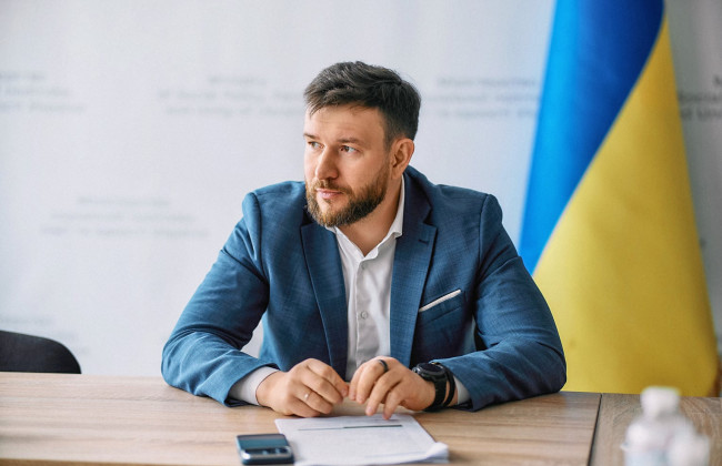 Україна не планує змінювати правила виїзду для чоловіків до 23 років — Денис Улютін